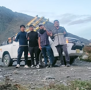Técnicos de WISP trabajando